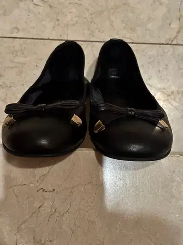 minnetonka 블랙 플랫슈즈