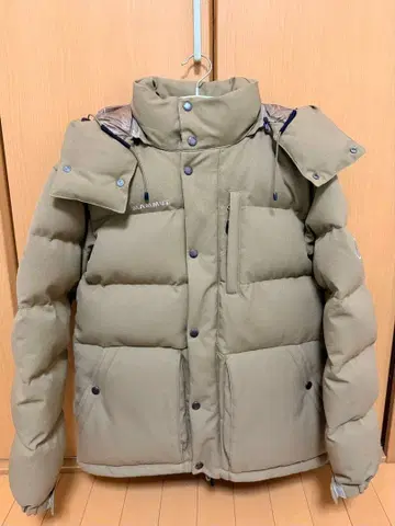 MAMMUT 카키 다운 자켓