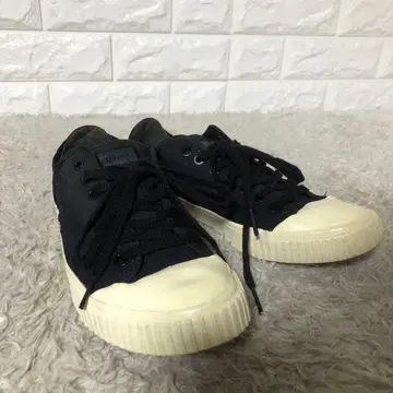 오니츠카타이거 스니커즈