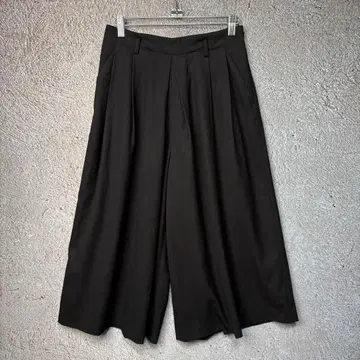 GREEN LABEL RELAXING 턱 들어간 와이드 팬츠 일본제