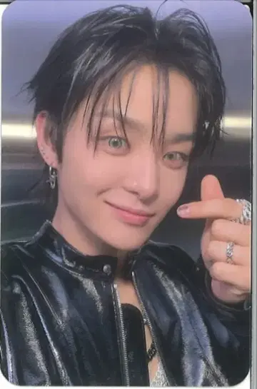 TREASURE TOWER RECORDS JIHOON LOVE PULSE