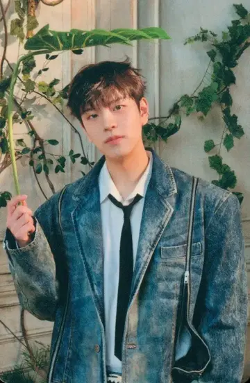 StrayKids 초회 한정판 A 승민 Hollow 화이트