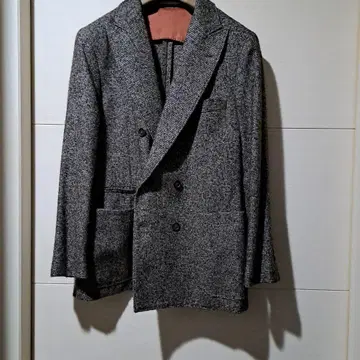 새상품급 브루넬로쿠치넬리 더블 자켓 XS 사이즈