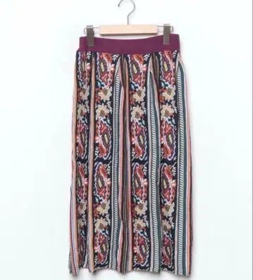 [레어] MUVEIL WORK 페이즐리 무늬 자카드 니트 스커트 보르도