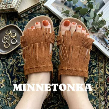 MINNETONKA 미네통카 Daisy 프린지 샌들 브라운 25