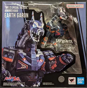 반다이 S.H.Figuarts 23식 특수 전술 기갑수 어스 가론