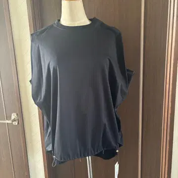 새상품 FENNEL 페넬 알비니 밑단 드로스트 티셔츠 야마다야