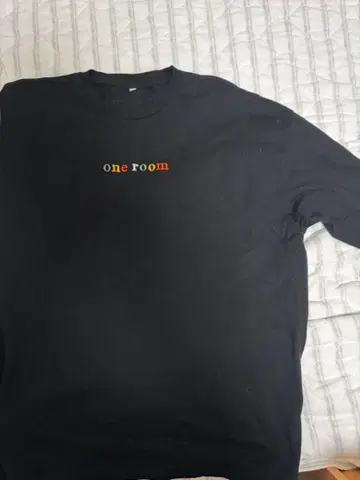 back number one room 3D 자수 롱T 블랙