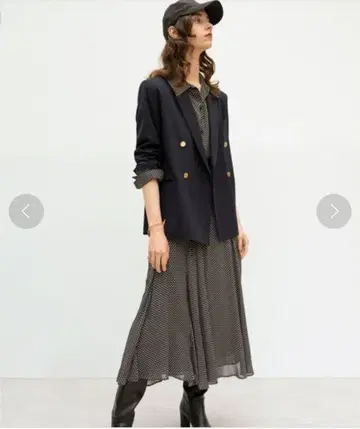 Mila Owen 빈티지 겨드랑이 슬릿 옷깃 블라우스 스커트 셋업