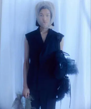 치카키사다 chika kisada 튤 베스트