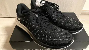 새상품 언더아머 UNDER ARMOUR 플로우 벨로시티 윈드 2