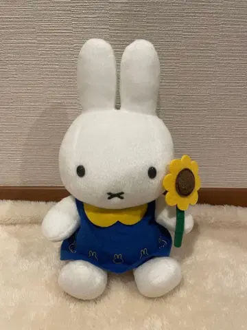 미피 스타일 봉제 인형 해바라기
