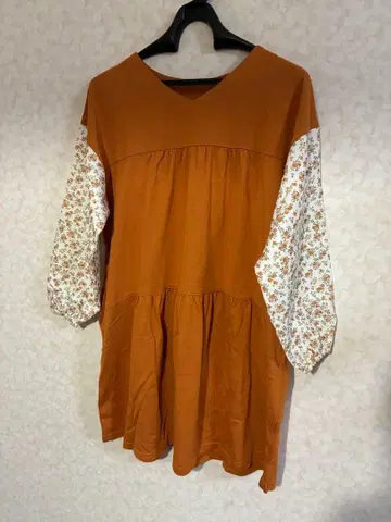 [ 미사용 새상품 ] 보육사 유치원 교사 튜닉 cafe 학연