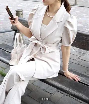 미사용 새상품 ROYALPARTY 턱 퍼프 하프 슬리브 자켓