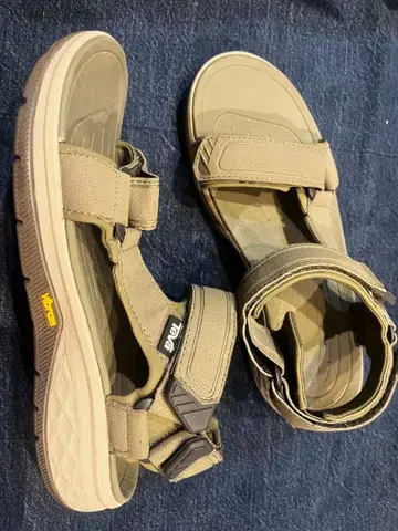 Teva 카키 스포츠 샌들 9 (27.0cm)