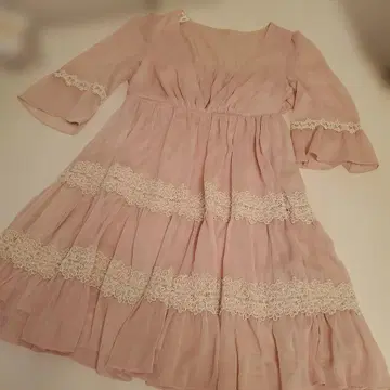 BE RADIANCE 옅은 핑크 프릴 원피스