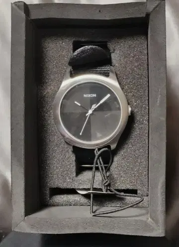 NIXON 손목시계 블랙&실버