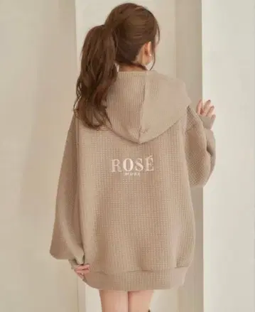 [택 포함] 로제 뮤즈 후드티