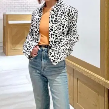 미사용 레오파드 무늬 MOUSSY MILITARY SHORT 자켓