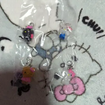 헬로키티 메지루시 액세서리 4개 세트