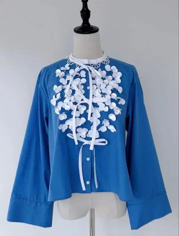 [ MUVEIL ] 스팽글 자수 블라우스 뮤베일 비쥬 겉옷