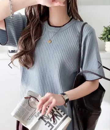 Classical Elf 소매 끝 배색 리브 니트 블루 M 사이즈