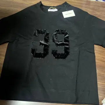 MUVEIL 블랙 반팔 T셔츠 38