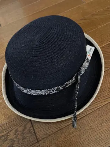 새상품급 먼싱웨어 골프 레인스푸너 콜라보 여성용 모자 네이비