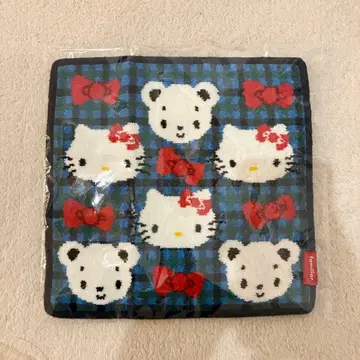 패밀리아 x 키티 손수건