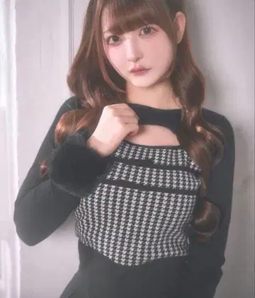 michell Macaron 꼬마 리본 하운드투스 체크 니트탑