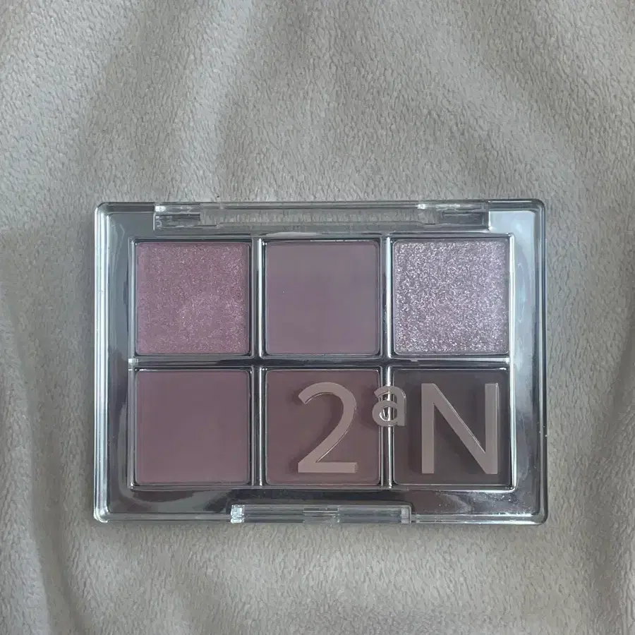Better Me Eye Palette 19 Mellow Rose / 20 Rosy Fog