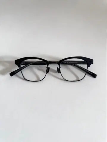 JINS x TAKAGI TAKUYA 안경