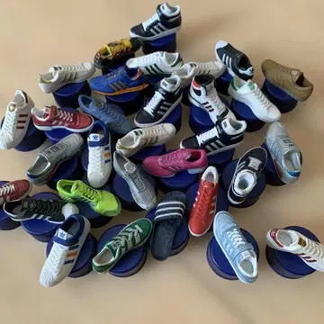 아디다스 스니커즈 피규어 세트 30개 이상