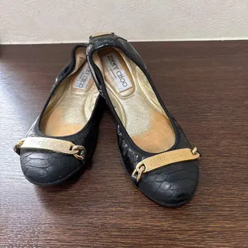 JIMMY CHOO 블랙 플랫슈즈