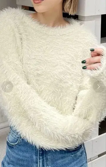 MURUA 크롭트 샤기 니트