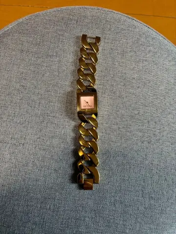 MARC JACOBS 골드 체인 팔찌 시계