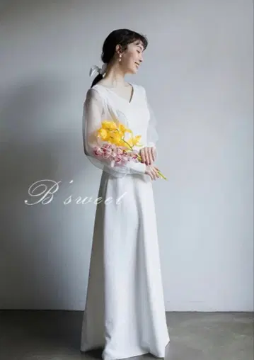 B'sweet 화이트 웨딩 드레스 V넥