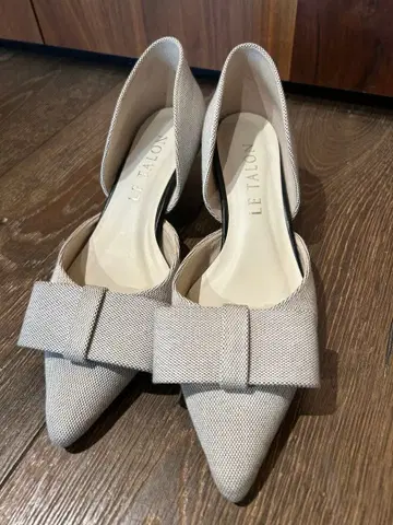 새상품급 LE TALON 펌프스 23cm