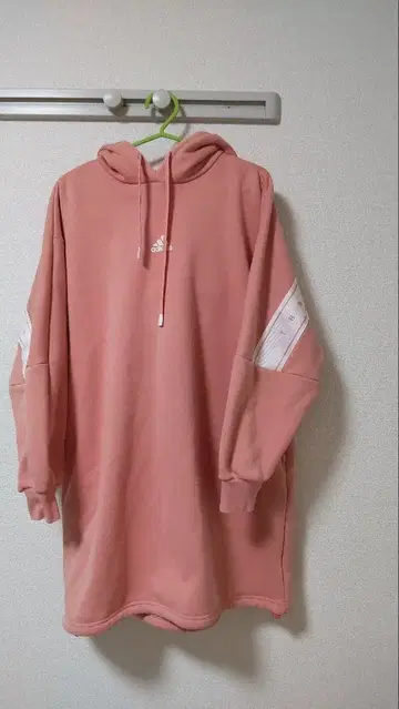 여성용 adidas 후드티 핑크