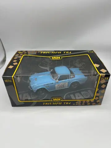 No.260 미니카 1/18 박스 있음 JADI TRIUMPH TR4