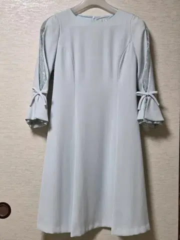 [ 미사용 새상품 ] 유니버설 뮤즈 민트 원피스 택 포함 새상품