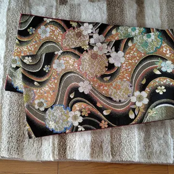 화려한 꽃 무늬의 블랙 오비 성인식 오비 순수 실크 결혼식