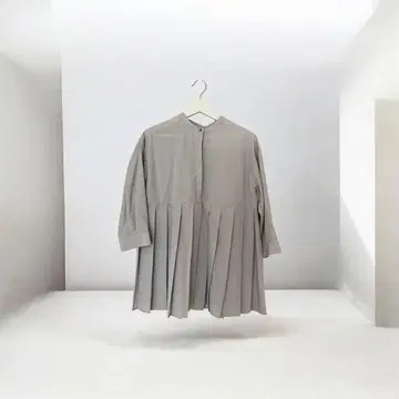 유나이티드 애로우즈 그레이 플리츠 디자인 튜닉