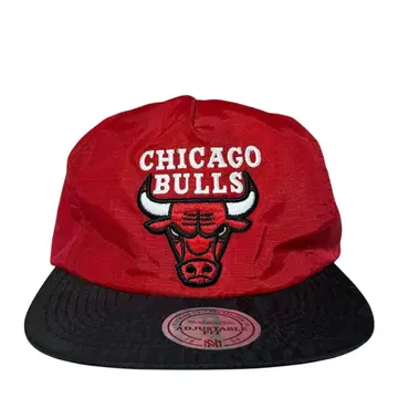 거의 새것 미첼 & 네스 시카고 불스 캡 립스탑 나일론