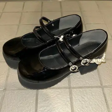 SPINNS 체인 디자인 통굽 부츠 LL (24.0cm~24.5cm)