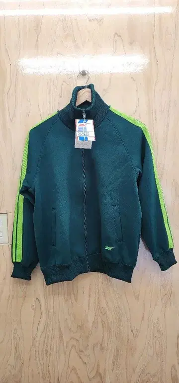 데드스탁 타이거 패우 트랙 자켓 아식스 오니츠카타이거