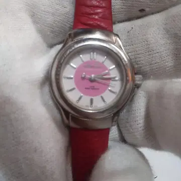 작동품 ellesse 쿼츠 손목시계 빨간색 가죽 100m 방수