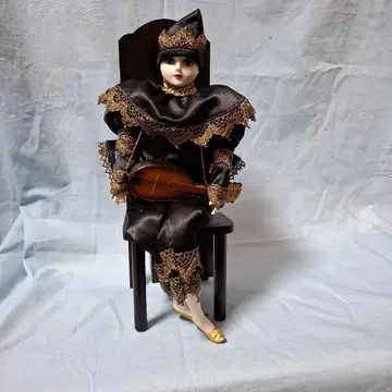 움직이는 오르골 인형