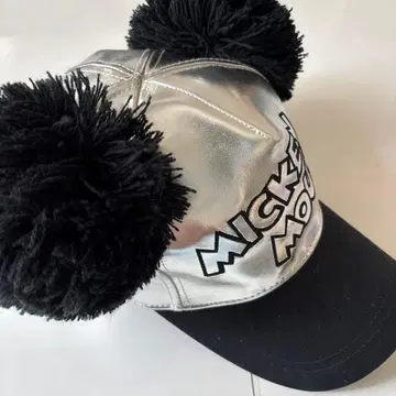 MICKEY MOUSE 폼폼 포함 캡