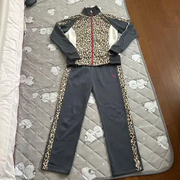 Puma 레오파드 무늬 저리 상하의 세트